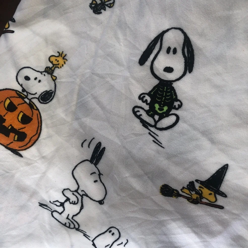 Peanuts Berkshire Halloween ￼Snoopy Queen Flat Sheet Charlie Brown Woodstock ￼